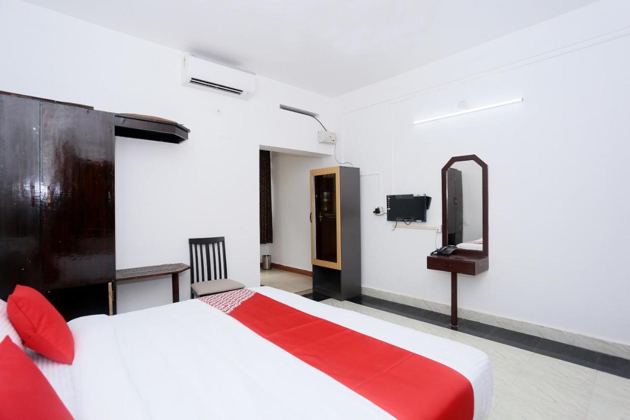Oyo Flagship Kaveri Tourist Home Guruvāyūr 외부 사진