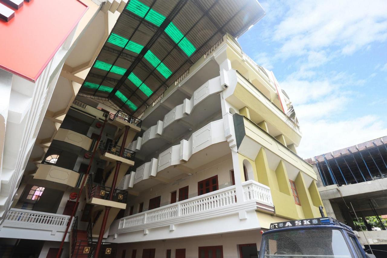 Oyo Flagship Kaveri Tourist Home Guruvāyūr 외부 사진