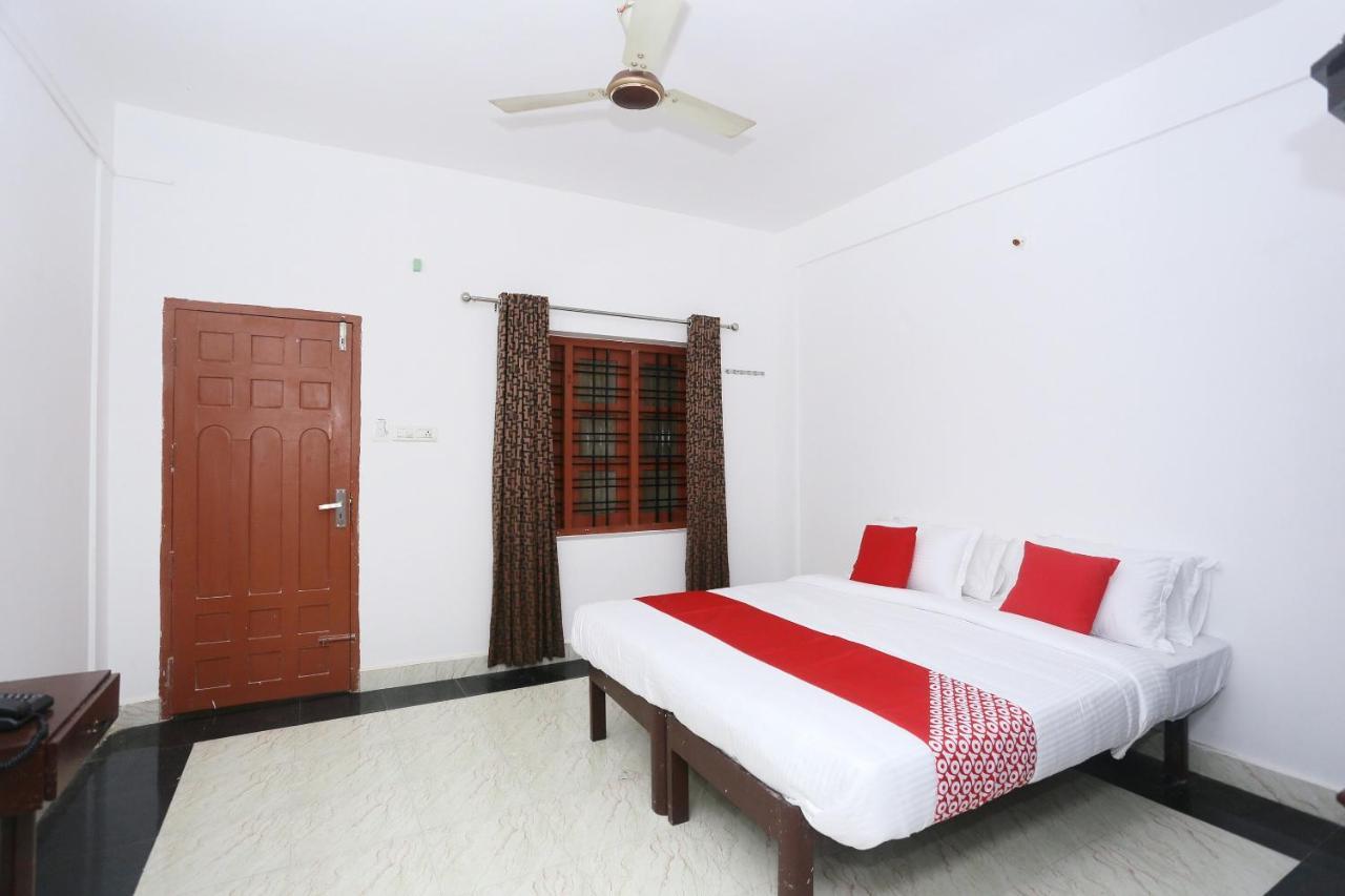 Oyo Flagship Kaveri Tourist Home Guruvāyūr 외부 사진